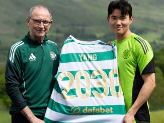 Celtic FC winger Yang with manager Martin O'Neill after the forward signed a contract until 2030.